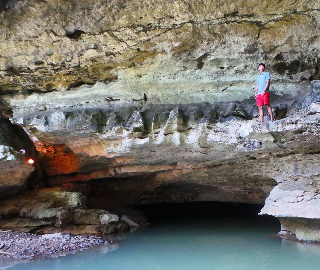 putri cave indonesia