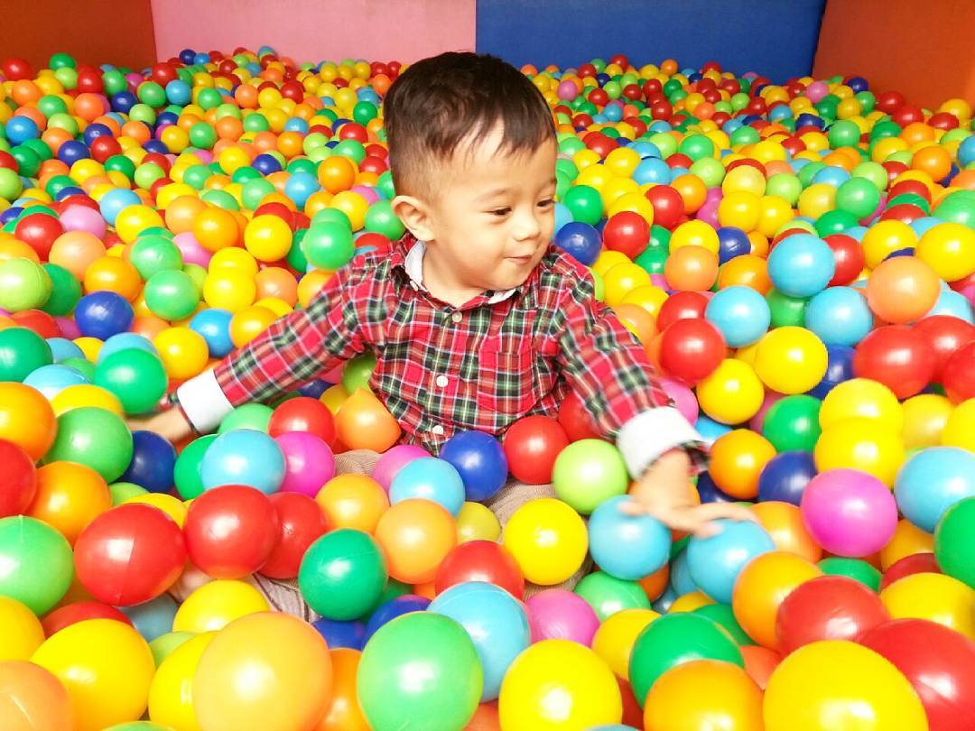 8 Jakarta Family-Friendly Restaurants & Cafes With Play Areas & Games
