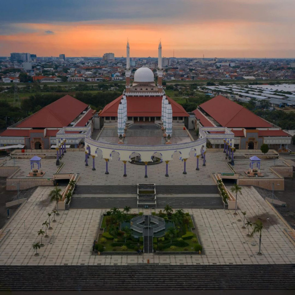 10 Unique Mosques In Indonesia (Masjid Di Indonesia) For Spiritual Trips