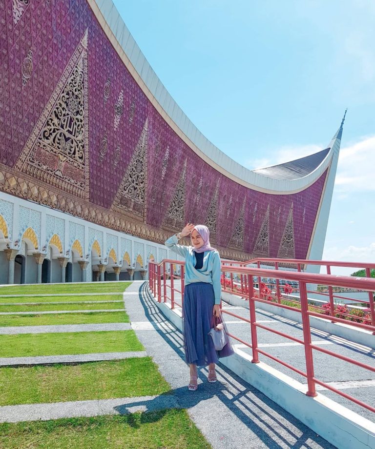 10 Unique Mosques In Indonesia (Masjid Di Indonesia) For Spiritual Trips