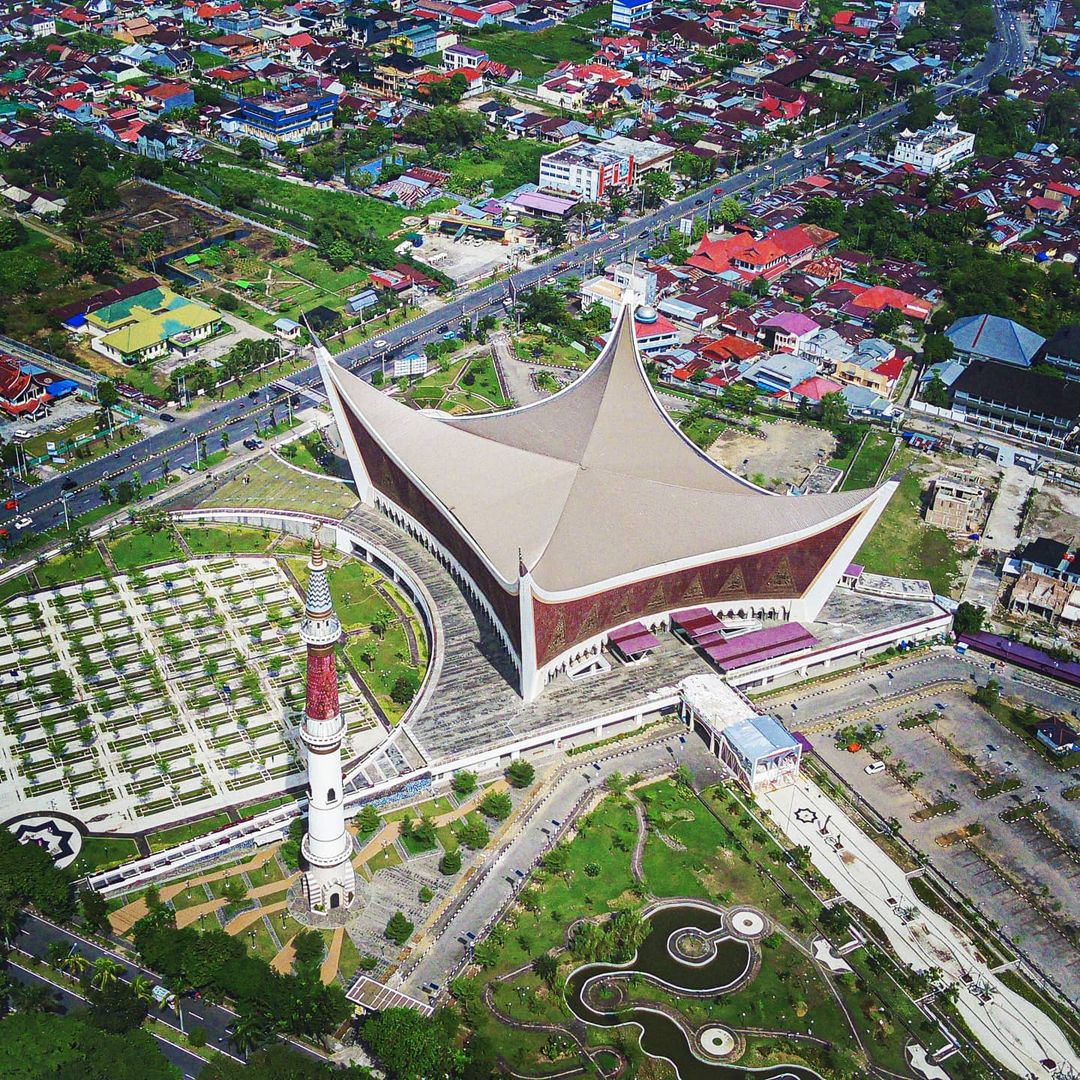 10 Unique Mosques In Indonesia (Masjid Di Indonesia) For Spiritual Trips