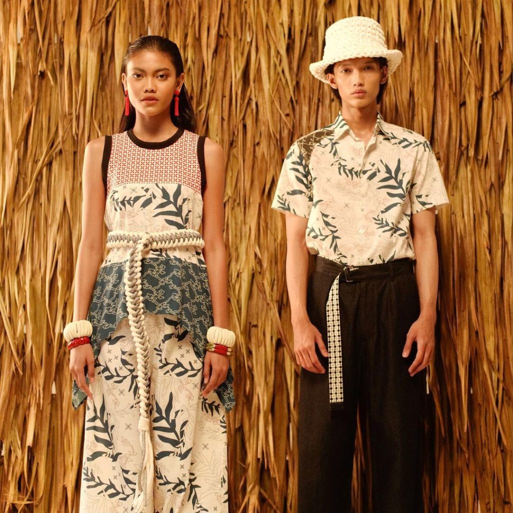 8 Online Batik Stores In Indonesia For Formal Events & Batik Fridays