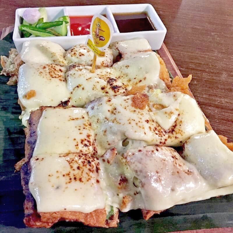 cheesy-food-in-jakarta-martabakku-menteng.jpg